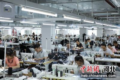 五秒量体两小时成衣 河北沧县智能制造助推服装产业发展